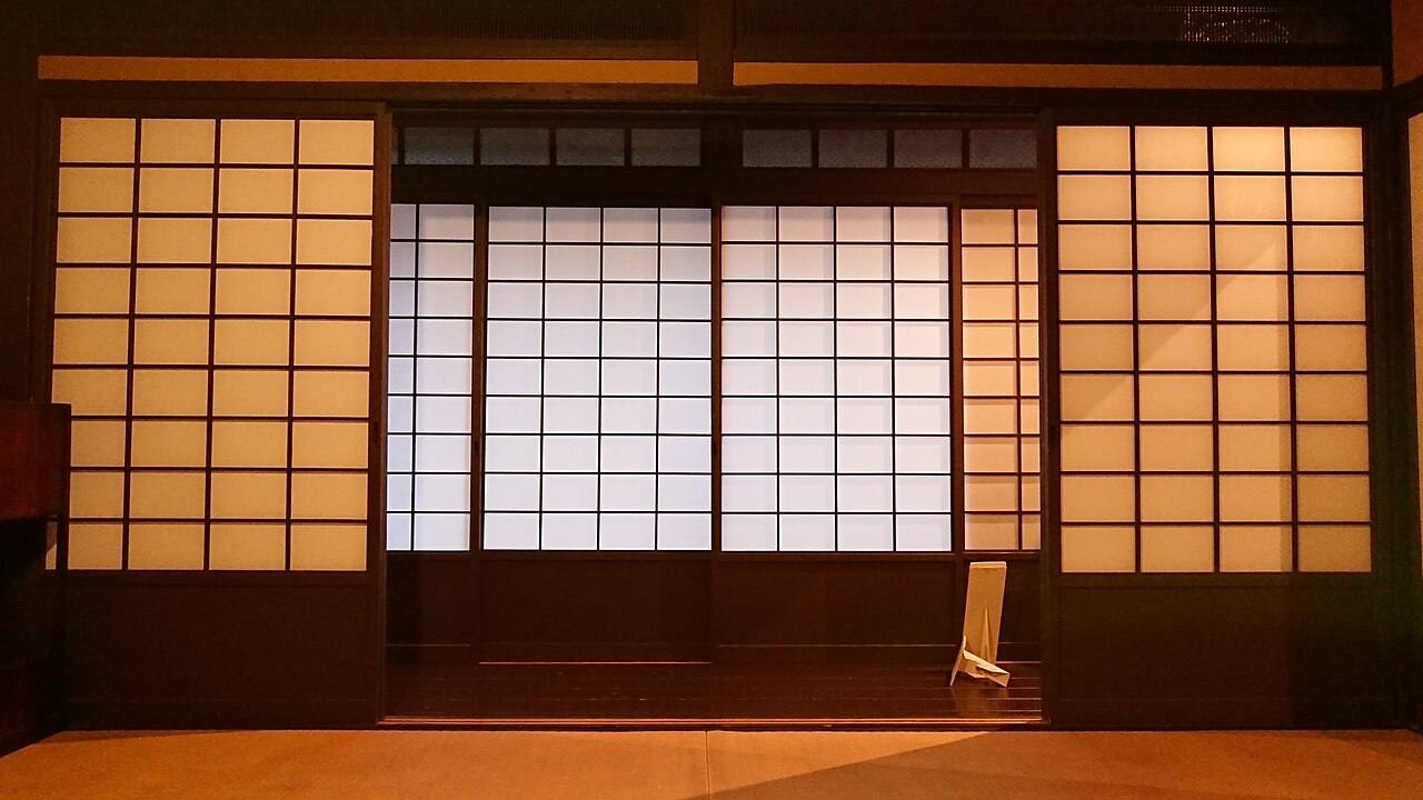 障子越しに光が入る和室（仮の写真）